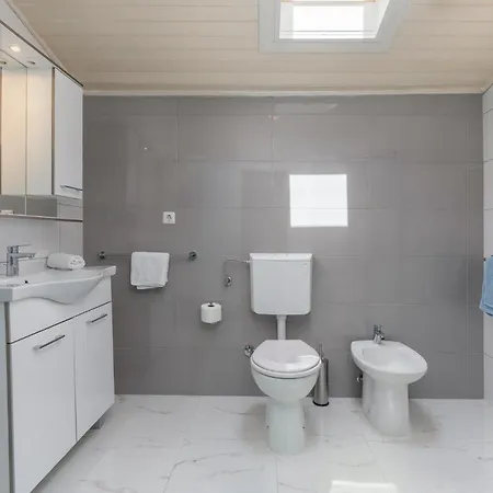 Kunfin V Apartamento *