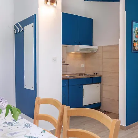 Cozy In Tar With House Sea View Apartment